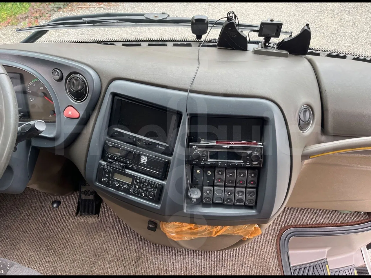 Iveco Magelys SFR2XX/ Euro 5 - 331 Kw - 12.819 Mt - radio accessories photo