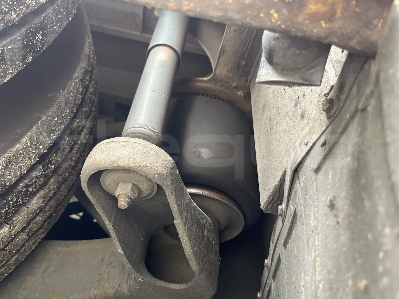 Iveco Magelys SFR2XX/ Euro 5 - 331 Kw - 12.819 Mt - axel 2 air springs 2 left