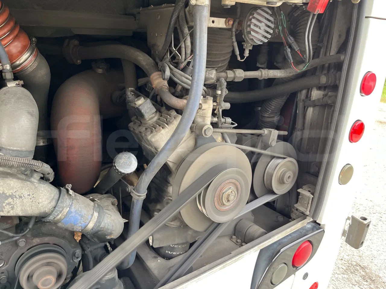 Iveco Magelys SFR2XX/ Euro 5 - 331 Kw - 12.819 Mt - air conditioning compressor