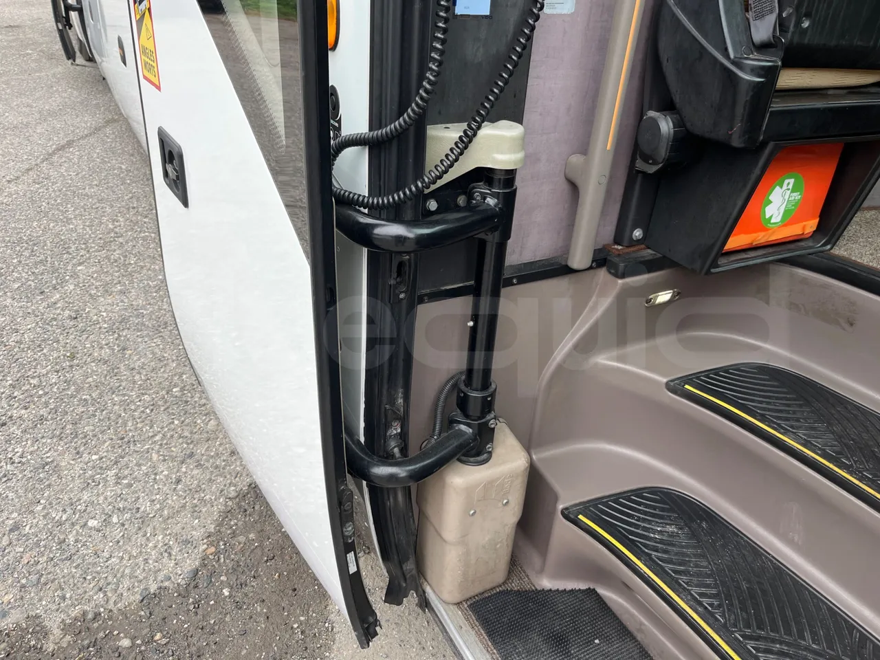 Iveco Magelys SFR2XX/ Euro 5 - 331 Kw - 12.819 Mt - door mechanism photo
