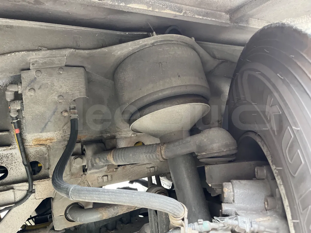 Iveco Magelys SFR2XX/ Euro 5 - 331 Kw - 12.819 Mt - front air springs left