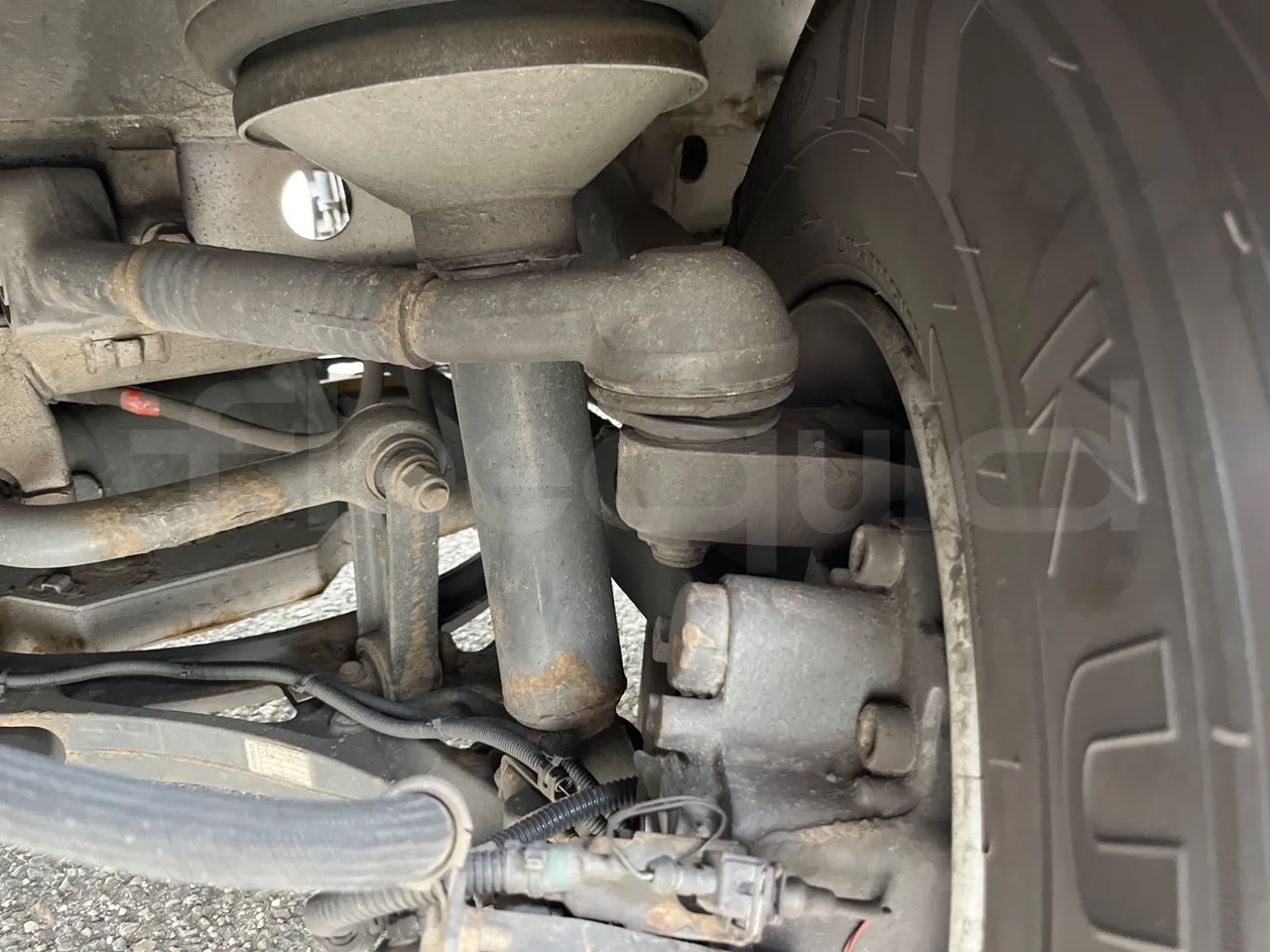 Iveco Magelys SFR2XX/ Euro 5 - 331 Kw - 12.819 Mt - front shock absorbers left