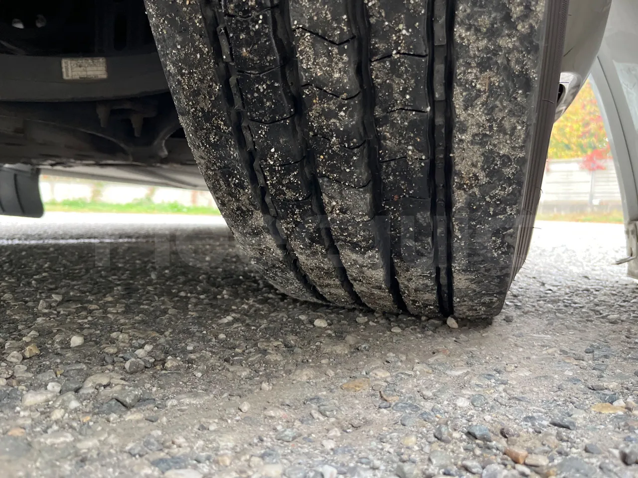 Iveco Magelys SFR2XX/ Euro 5 - 331 Kw - 12.819 Mt - tread condition front tires left