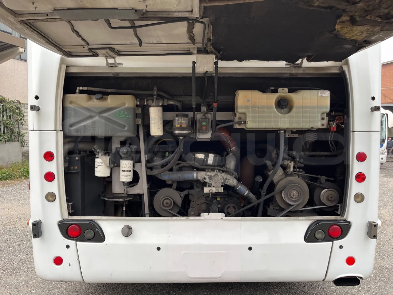 Iveco Magelys SFR2XX/ Euro 5 - 331 Kw - 12.819 Mt - rear hatch open