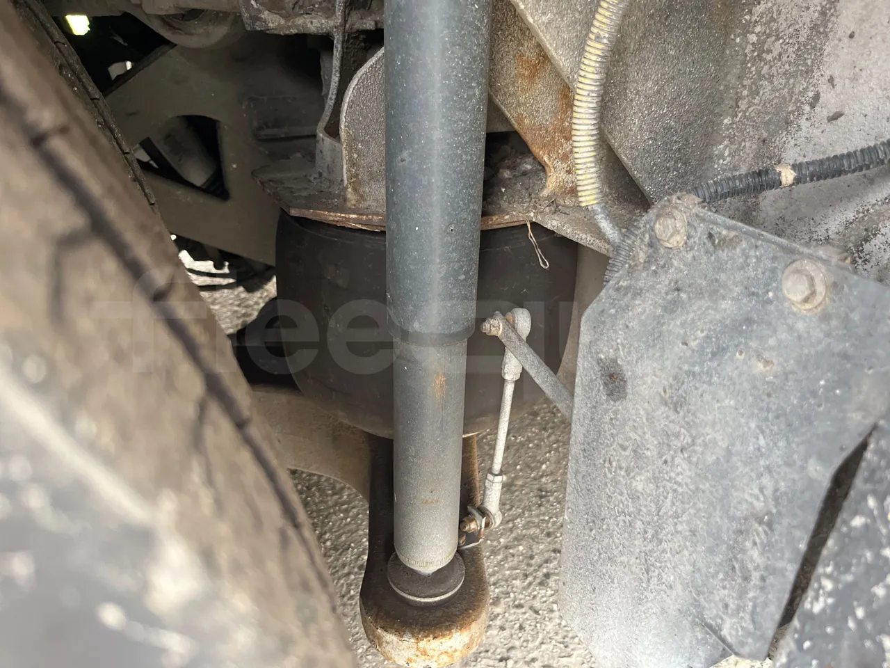 Iveco Magelys SFR2XX/ Euro 5 - 331 Kw - 12.819 Mt - axle 2 shock absorbers 1 right