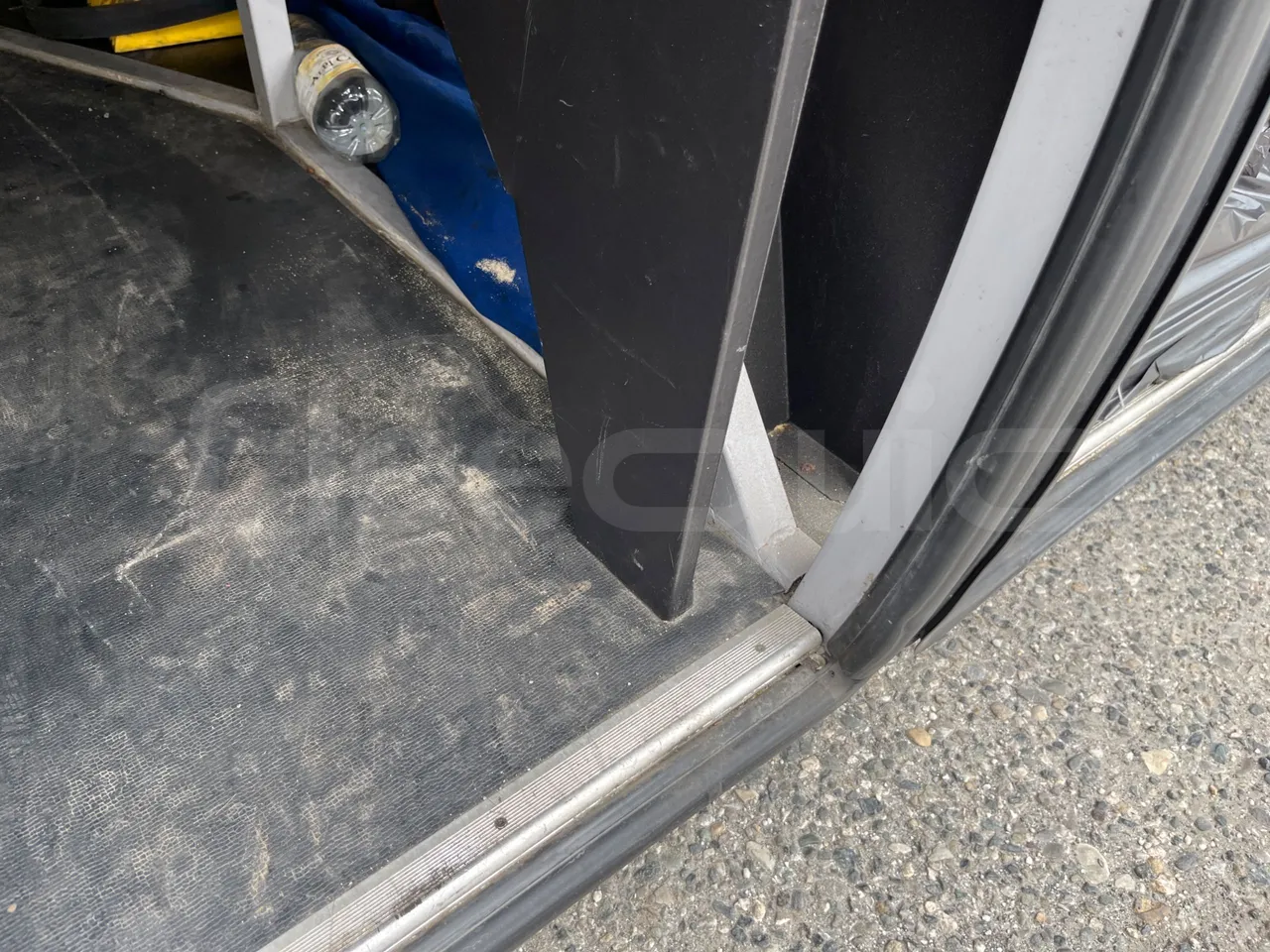 Iveco Magelys SFR2XX/ Euro 5 - 331 Kw - 12.819 Mt - under carpet photo