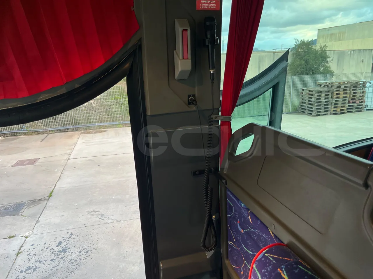 Irisbus Domino Orlandi 2001 397E 12.35 - Euro3 - 259kW - 12mt - hostes microphone accessories photo