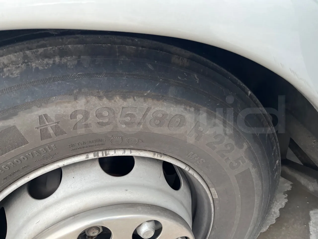 Irisbus Domino Orlandi 2001 397E 12.35 - Euro3 - 259kW - 12mt - front left tire measurements