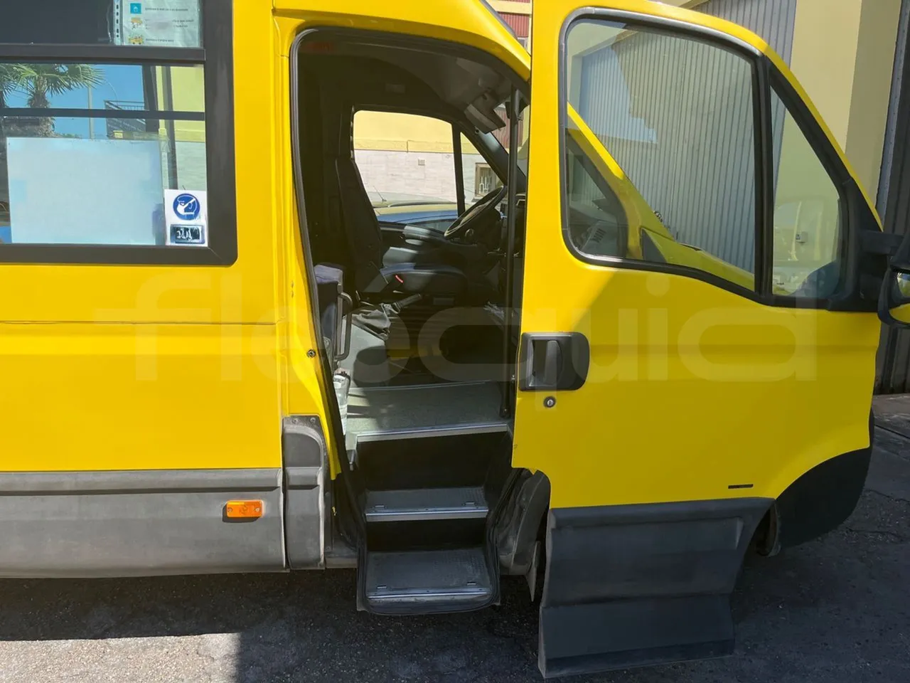 Iveco Daily A50/E4/34/A - EUR4 - 130kW - 7.768m - front door 1 open