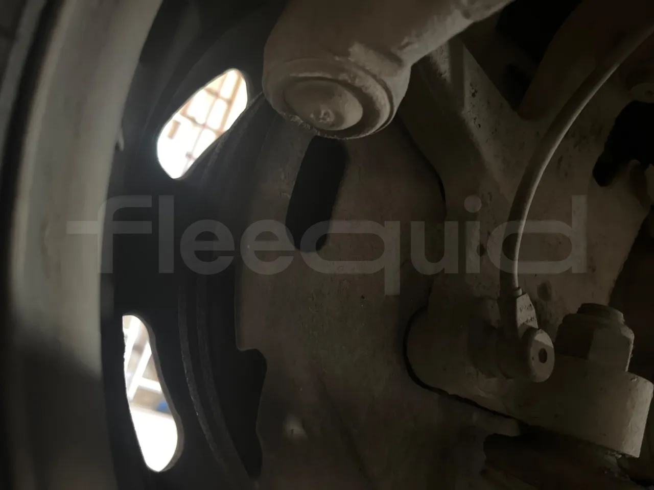 Iveco Daily A50/E4/34/A - EUR4 - 130kW - 7.768m - front discs right