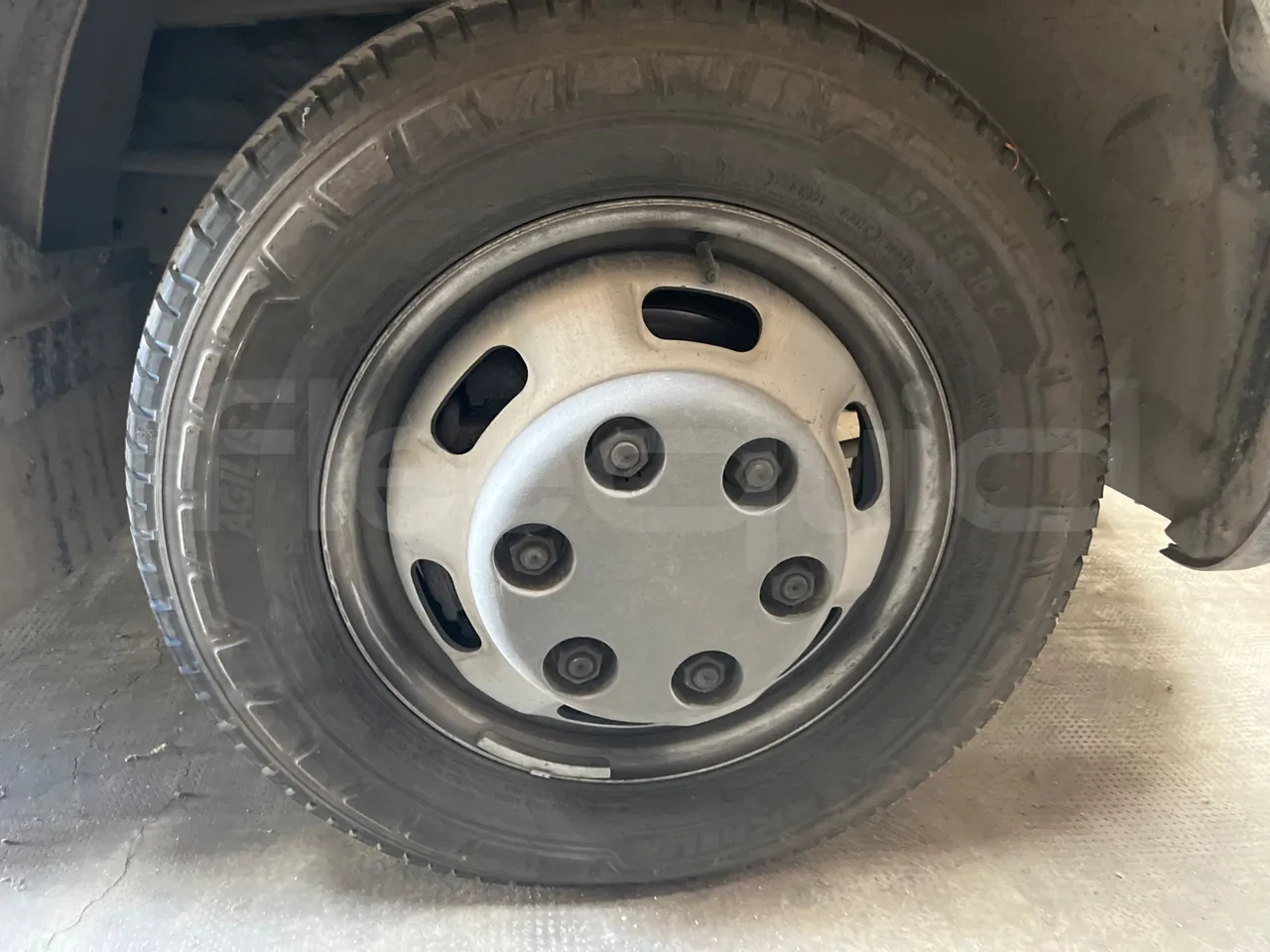 Iveco Daily A50/E4/34/A - EUR4 - 130kW - 7.768m - front left tire measurements