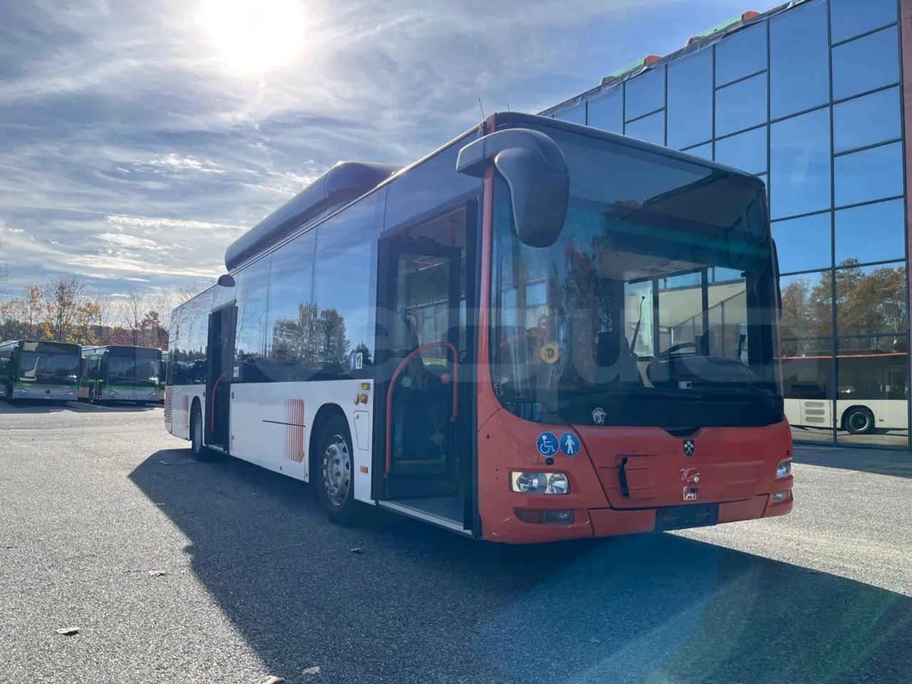 Man Lion's City B.2007.46.010 - Euro6 - 228Kw - 11.98mt - 3/4 right front doors open