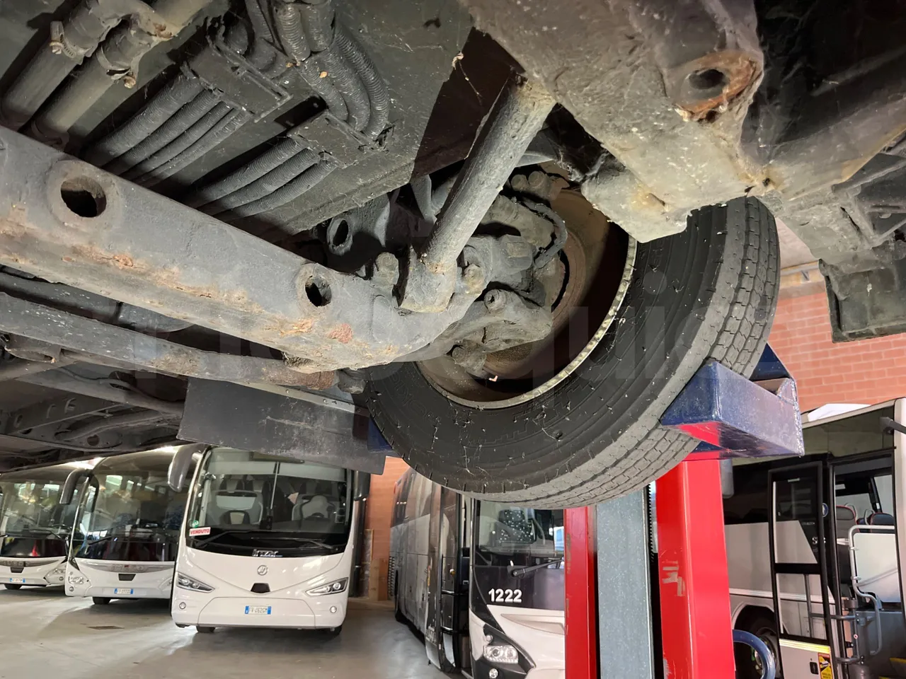 Man Lion's City B.2007.46.010 - Euro6 - 228Kw - 11.98mt - front axle left side