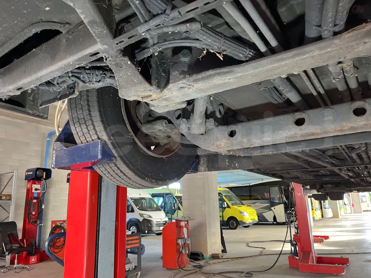 Man Lion's City B.2007.46.010 - Euro6 - 228Kw - 11.98mt - front axle right side