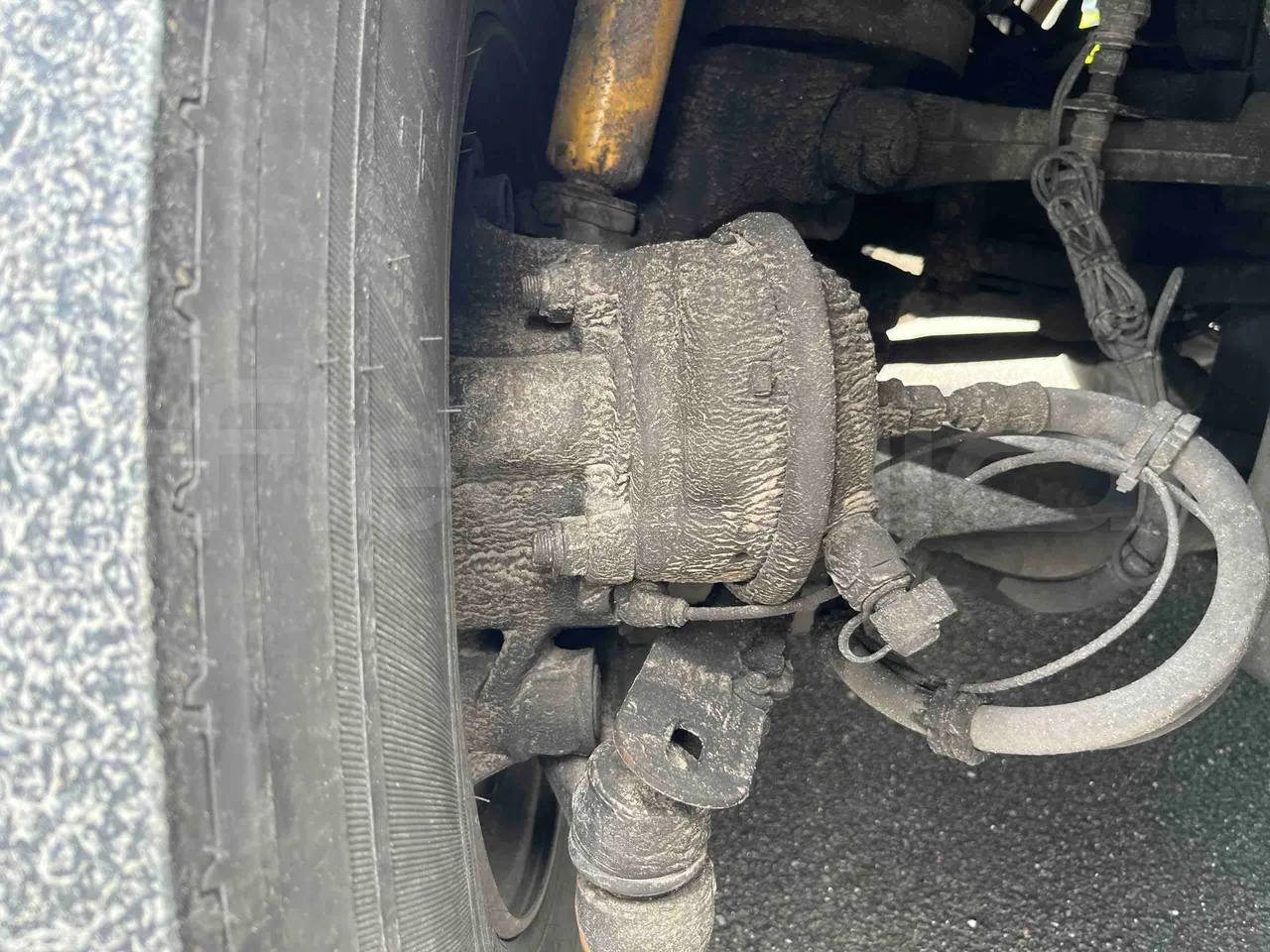 Vdl FUTURA FHD2 501E1 - Euro 6 - 320 kW - 12.875 mt - front brake calipers right