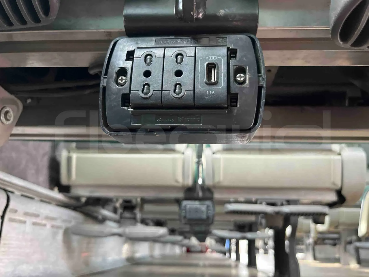 Vdl FUTURA FHD2 501E1 - Euro 6 - 320 kW - 12.875 mt - power outlets detail