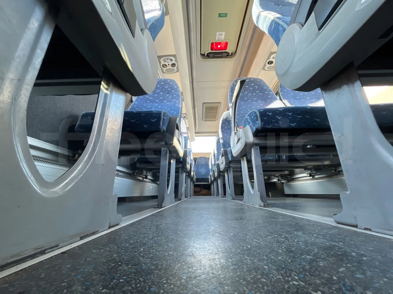 Mercedes-Benz Evobus O519U - Euro5 - 140kW - 7.665mt - seat brackets photo