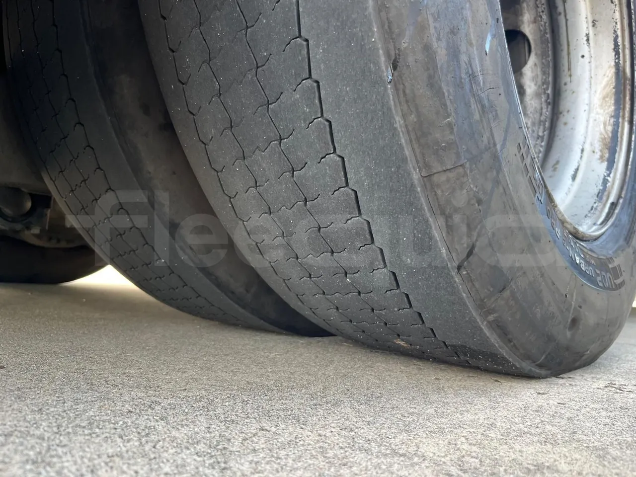 Mercedes-Benz Citaro - Second Axle Left Side: Tyre Tread