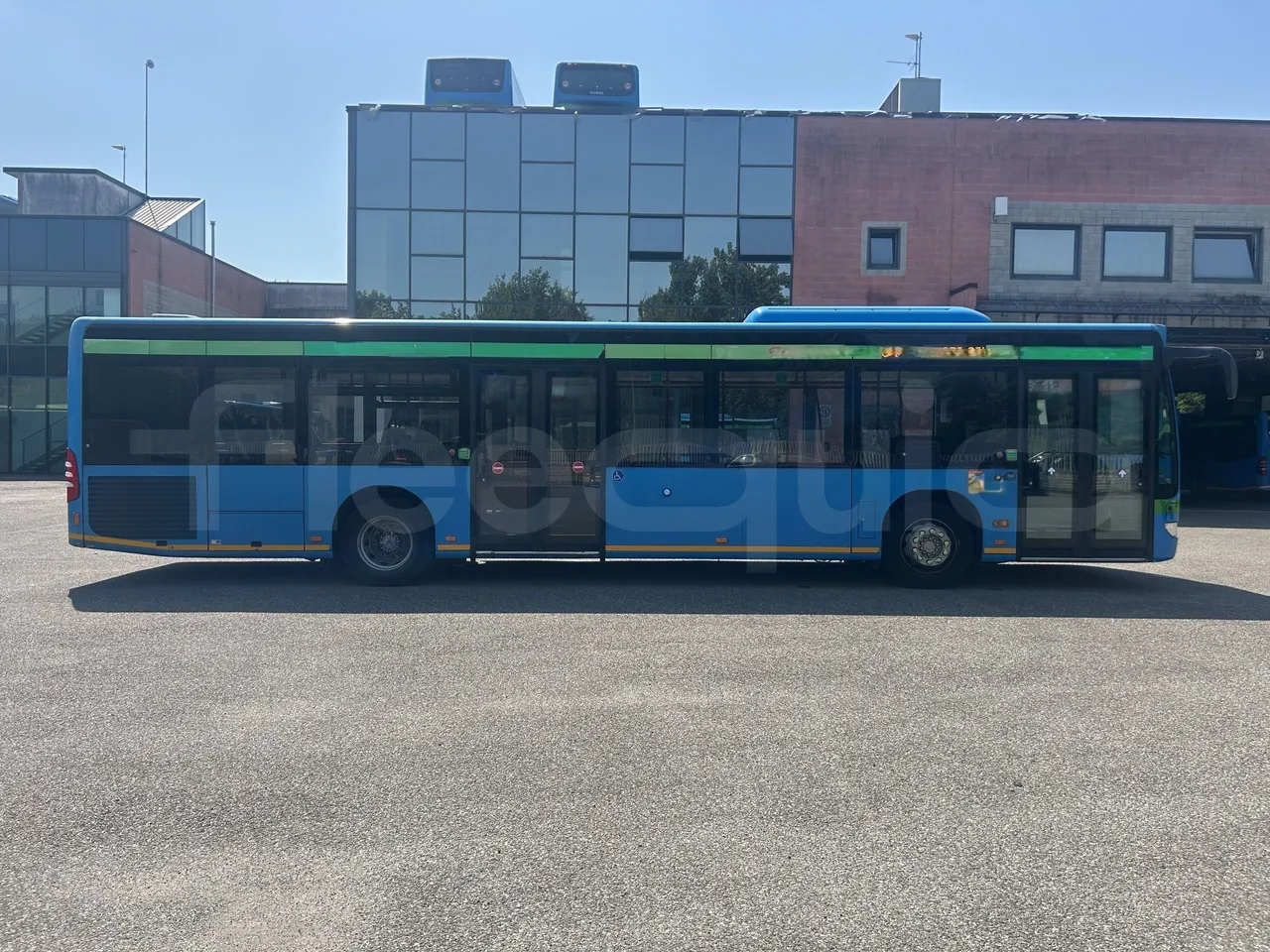 Mercedes-Benz Citaro - Right Side