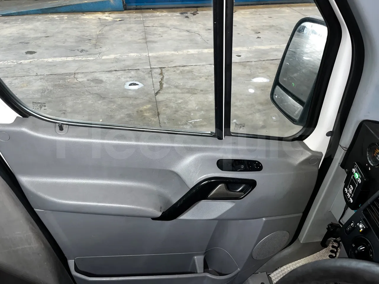 Mercedes-Benz Sprinter 906BB50 -EUR5 -190kW -7.744m - onboard devices 3