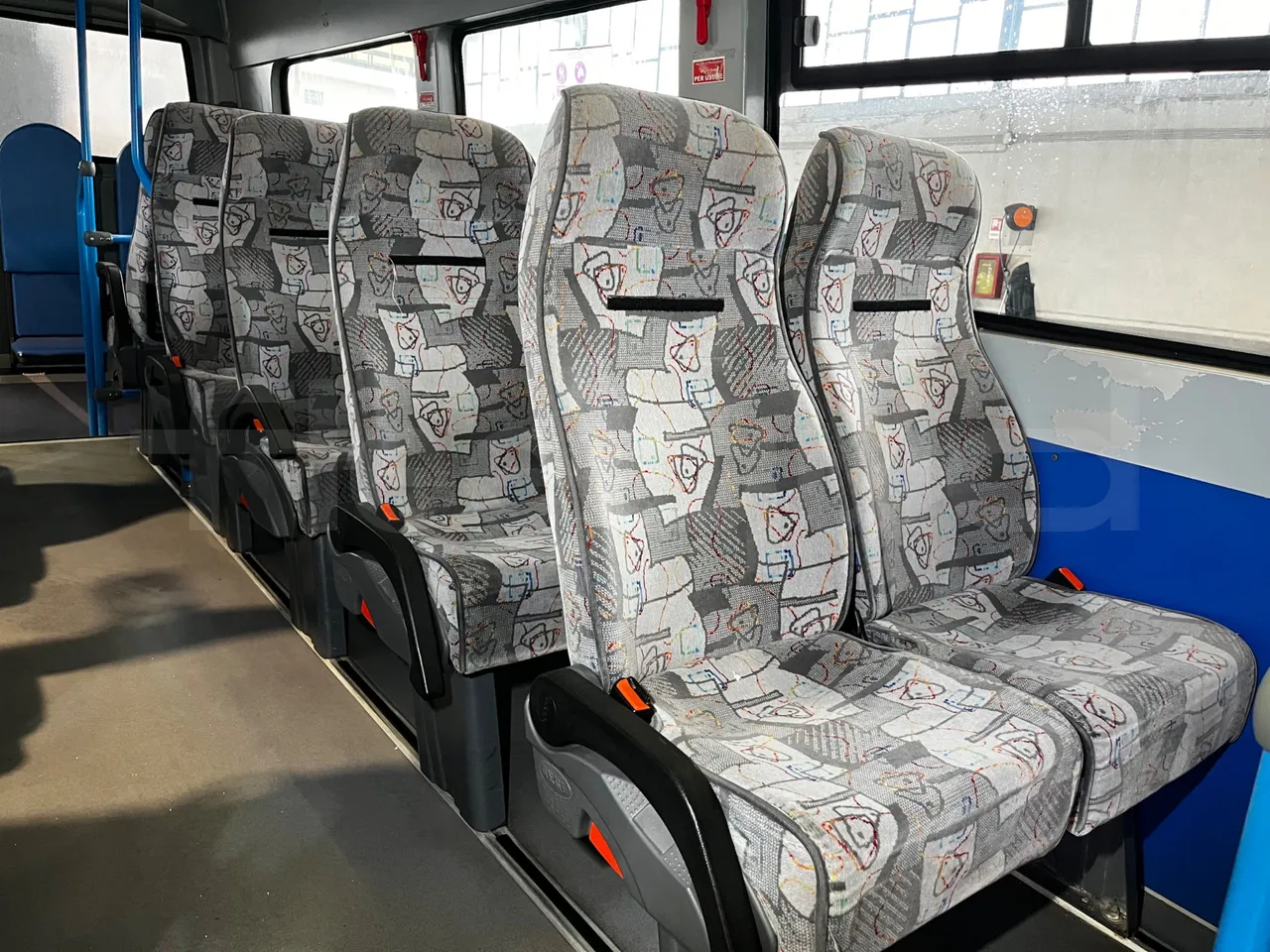 Mercedes-Benz Sprinter 906BB50 -EUR5 -190kW -7.744m - central seat safety belt