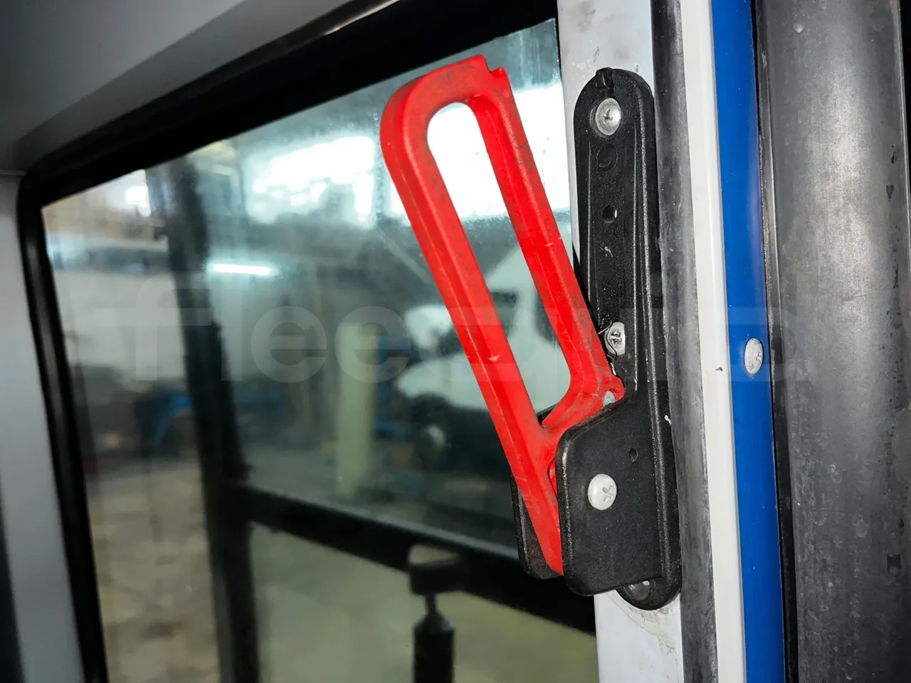 Mercedes-Benz Sprinter 906BB50 -EUR5 -190kW -7.744m - coffee machine accessories