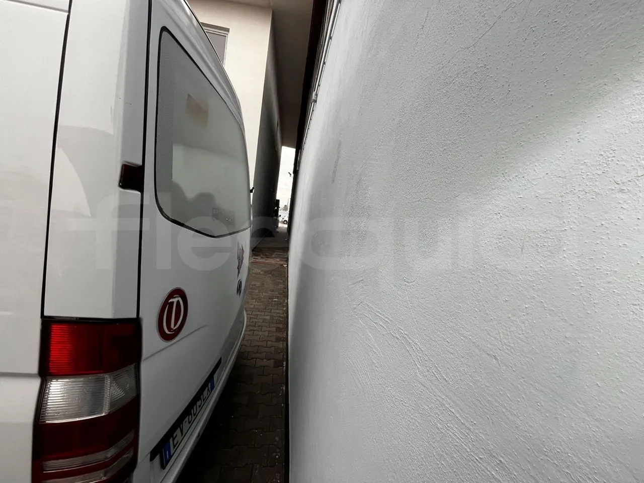 Mercedes-Benz Sprinter 906BB50 -EUR5 -190kW -7.744m - rear hatch closed