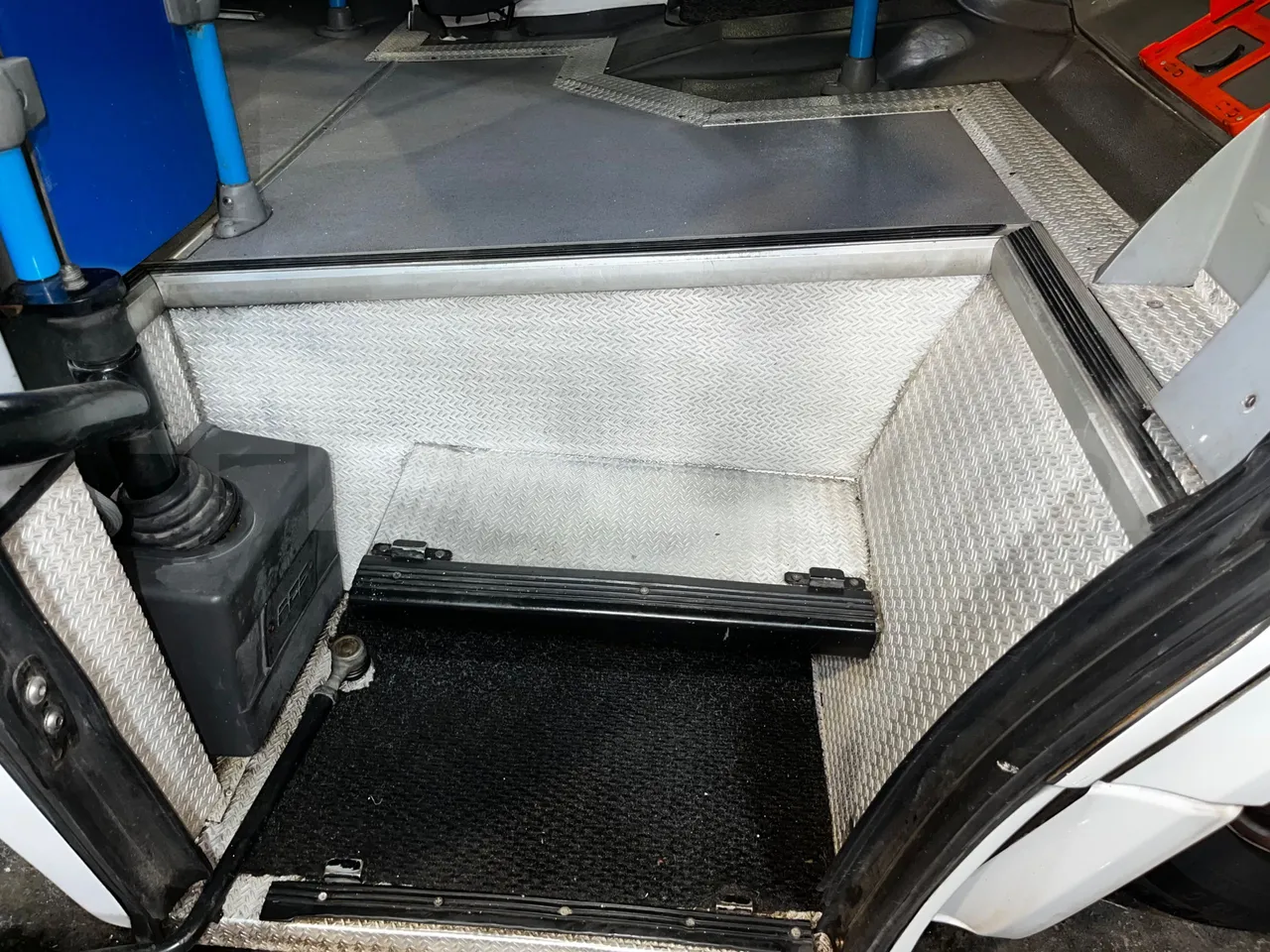 Mercedes-Benz Sprinter 906BB50 -EUR5 -190kW -7.744m - hostess seat photo