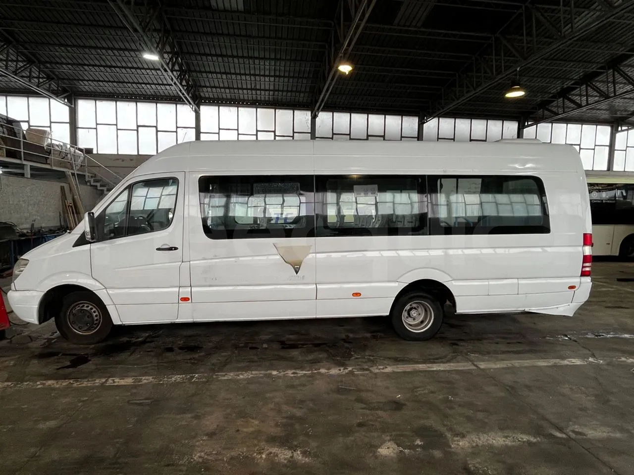 Mercedes-Benz Sprinter 906BB50 -EUR5 -190kW -7.744m - left side photo