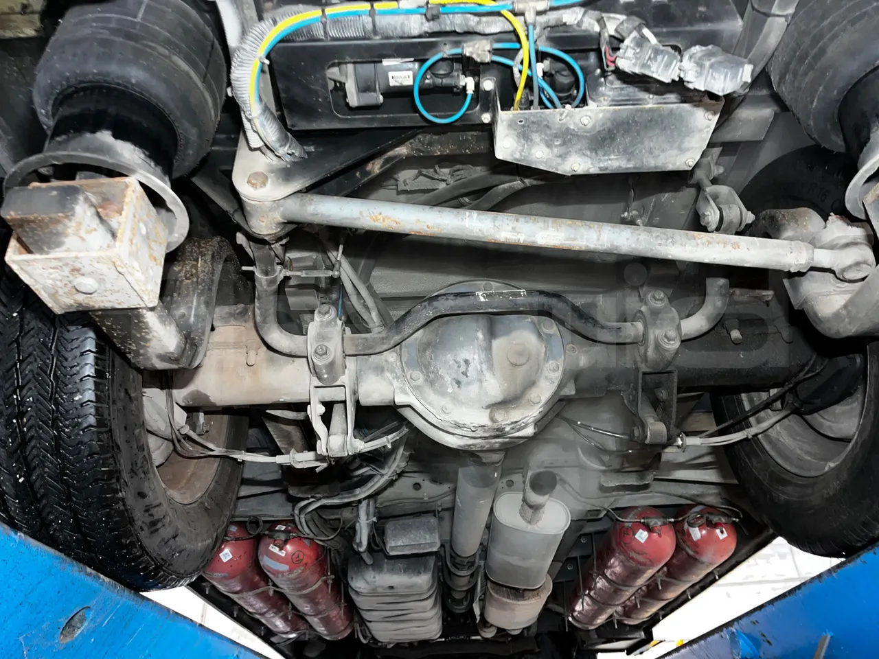 Mercedes-Benz Sprinter 906BB50 -EUR5 -190kW -7.744m - front undercarriage from front