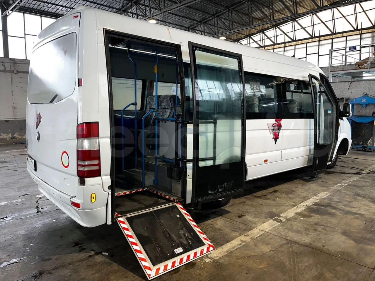 Mercedes-Benz Sprinter 906BB50 -EUR5 -190kW -7.744m - turntable external (18m)