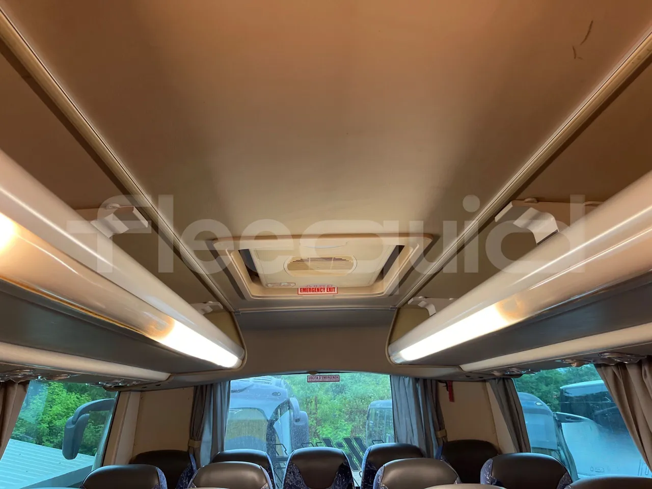 King Long XMQ6127 420-3 - EUR4 - 285.60kW - 12m - roof hatch 1