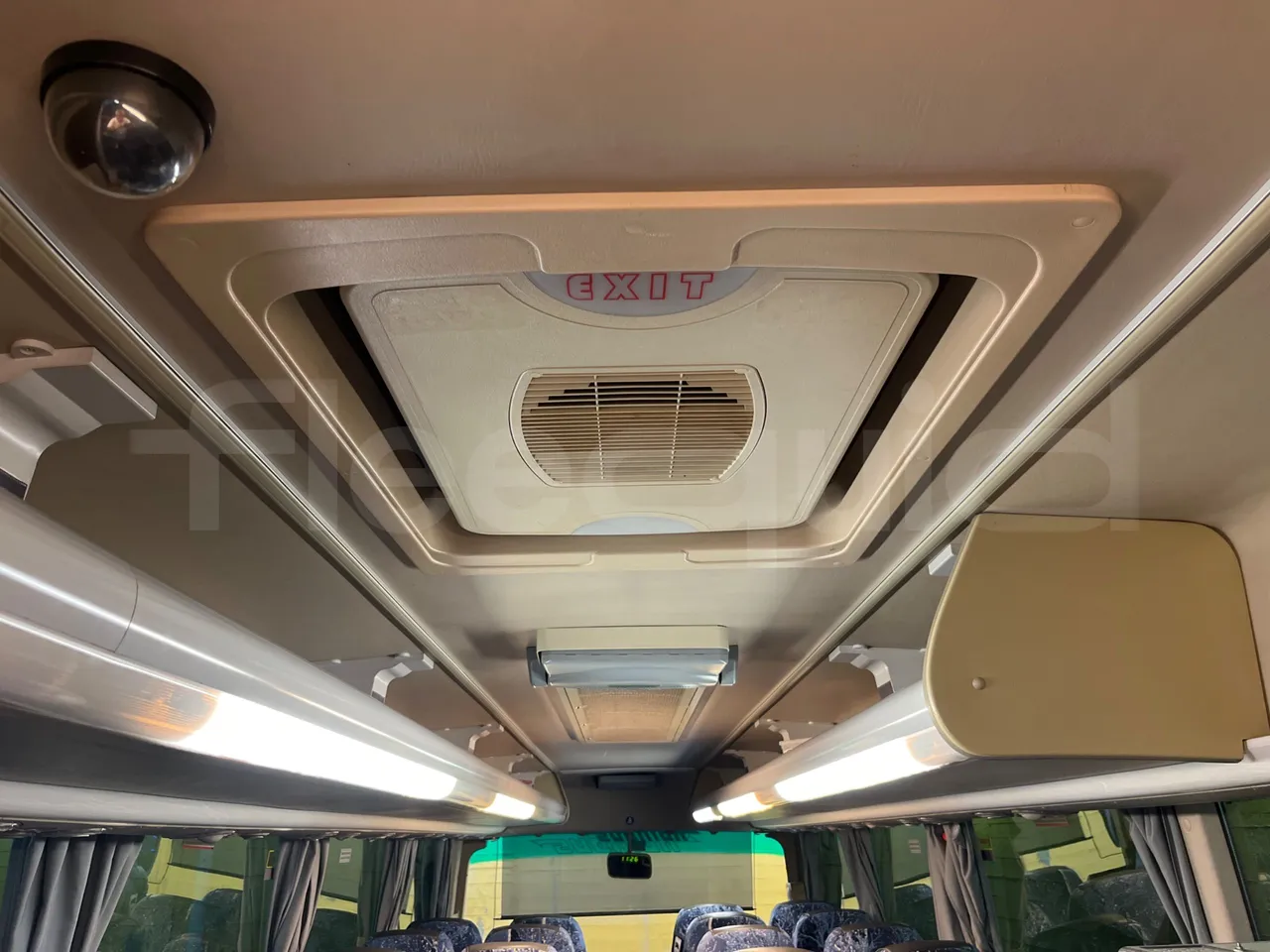 King Long XMQ6127 420-3 - EUR4 - 285.60kW - 12m - roof hatch 2