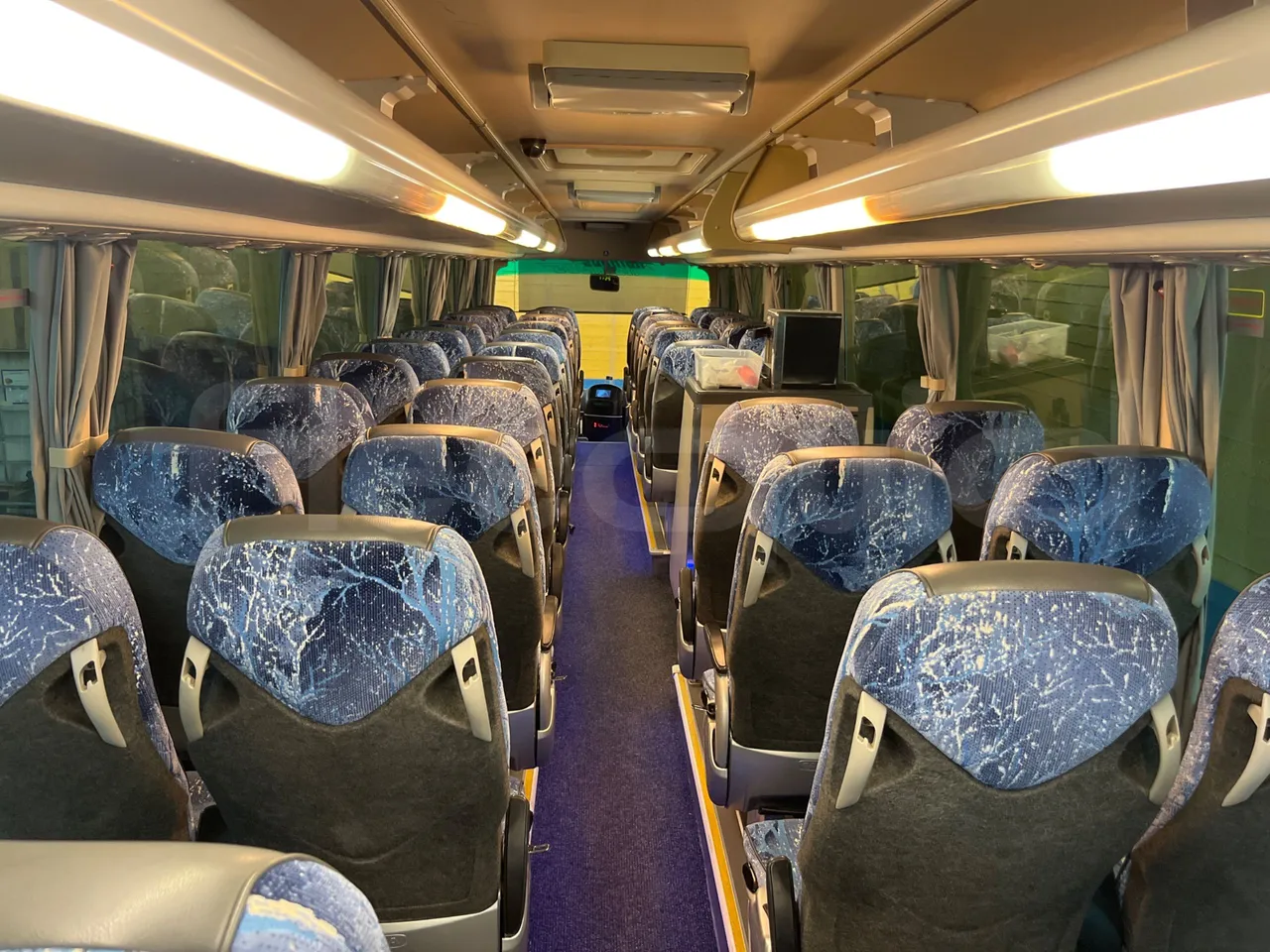 King Long XMQ6127 420-3 - EUR4 - 285.60kW - 12m - forward view all seats last row height