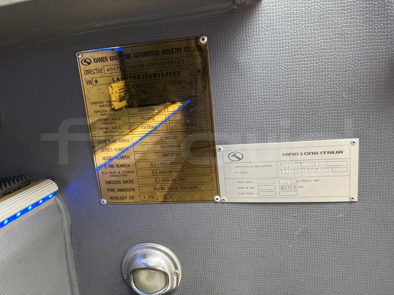 King Long XMQ6127 420-3 - EUR4 - 285.60kW - 12m - vehicle plate photo