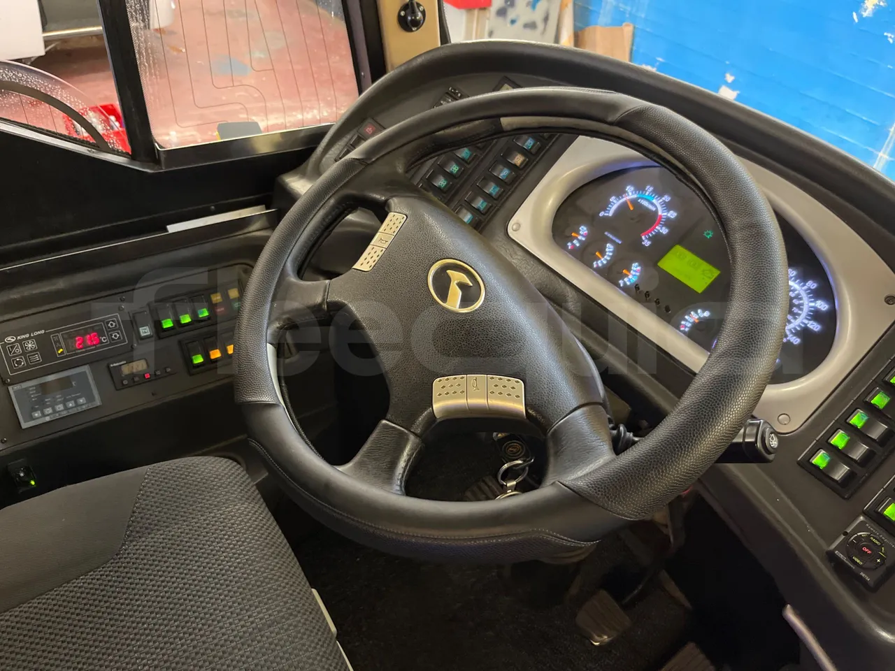 King Long XMQ6127 420-3 - EUR4 - 285.60kW - 12m - steering wheel photo
