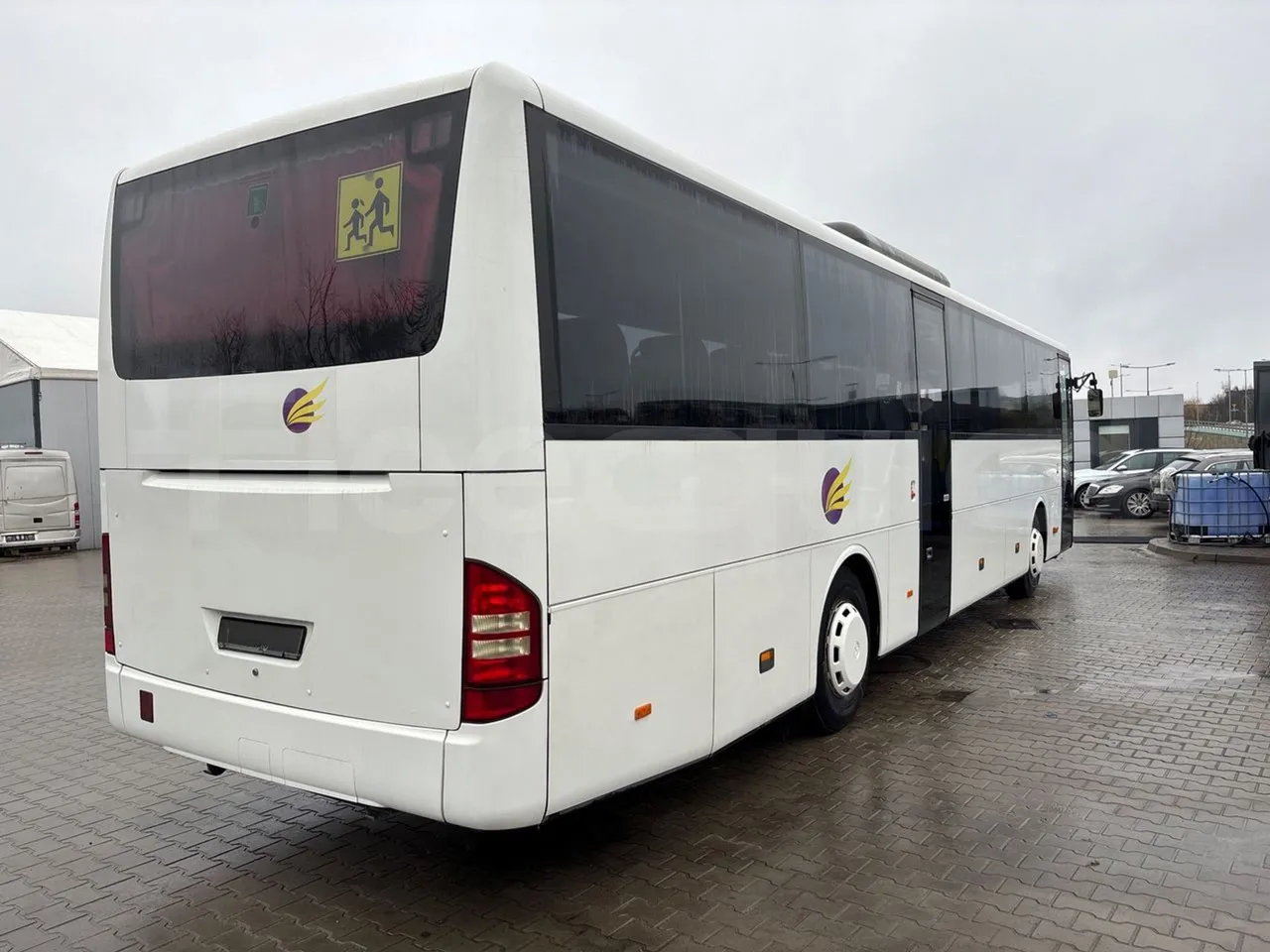 Mercedes-Benz Intouro E - Euro5 - 210kW - 13mt - 3/4 right rear doors closed