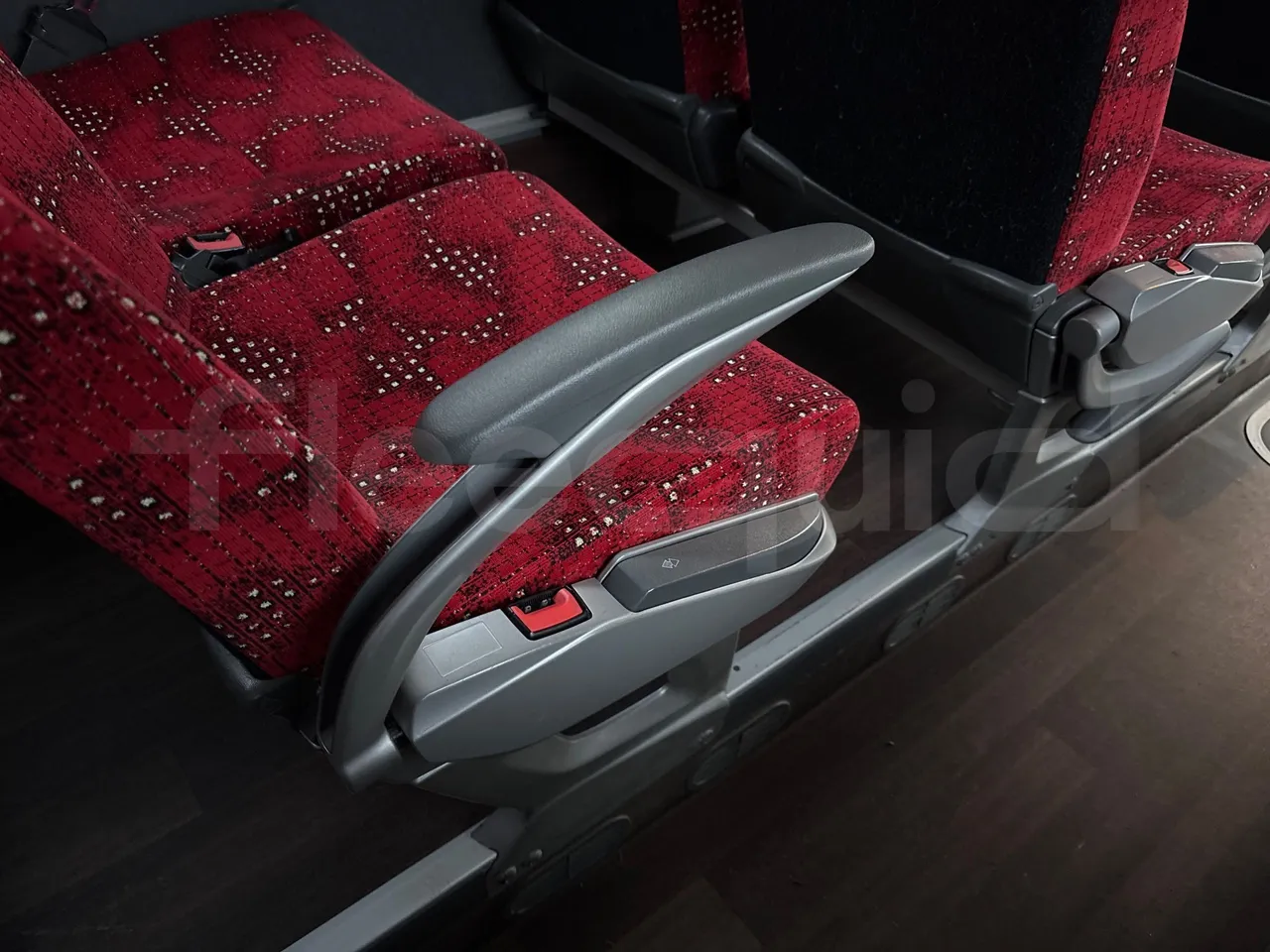 Mercedes-Benz Intouro E - Euro5 - 210kW - 13mt - armrest detail photo