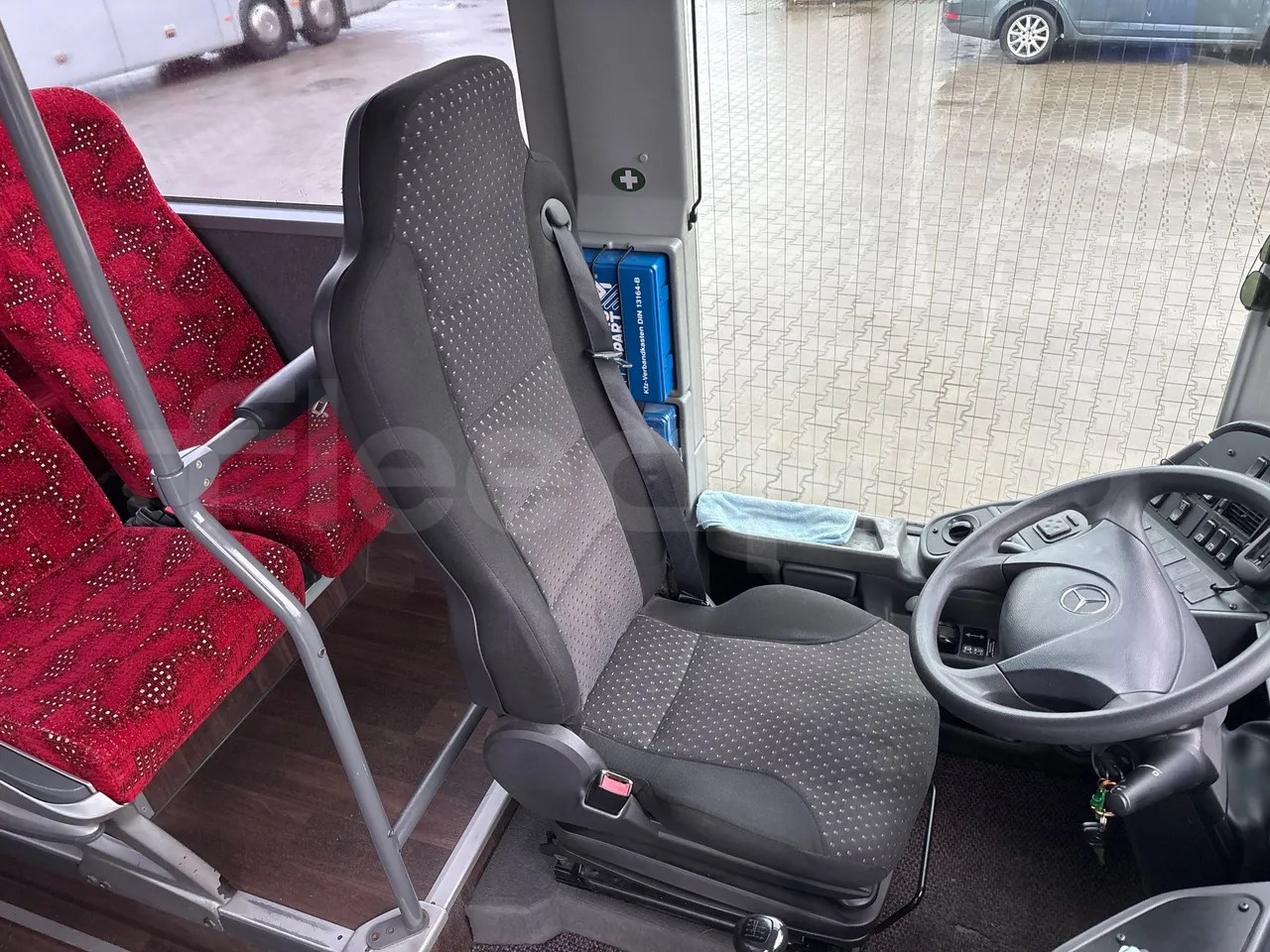 Mercedes-Benz Intouro E - Euro5 - 210kW - 13mt - driver's seat photo