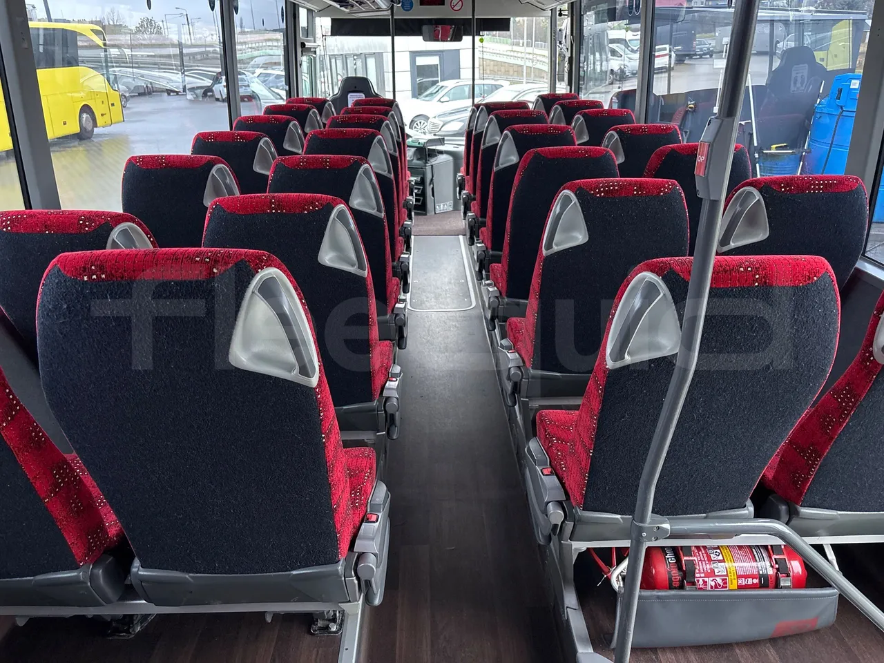 Mercedes-Benz Intouro E - Euro5 - 210kW - 13mt - forward view middle aisle