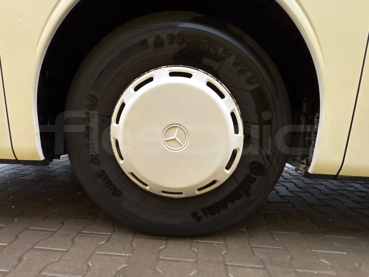 Mercedes-Benz Intouro E - Euro5 - 210kW - 13mt - front left tire measurements