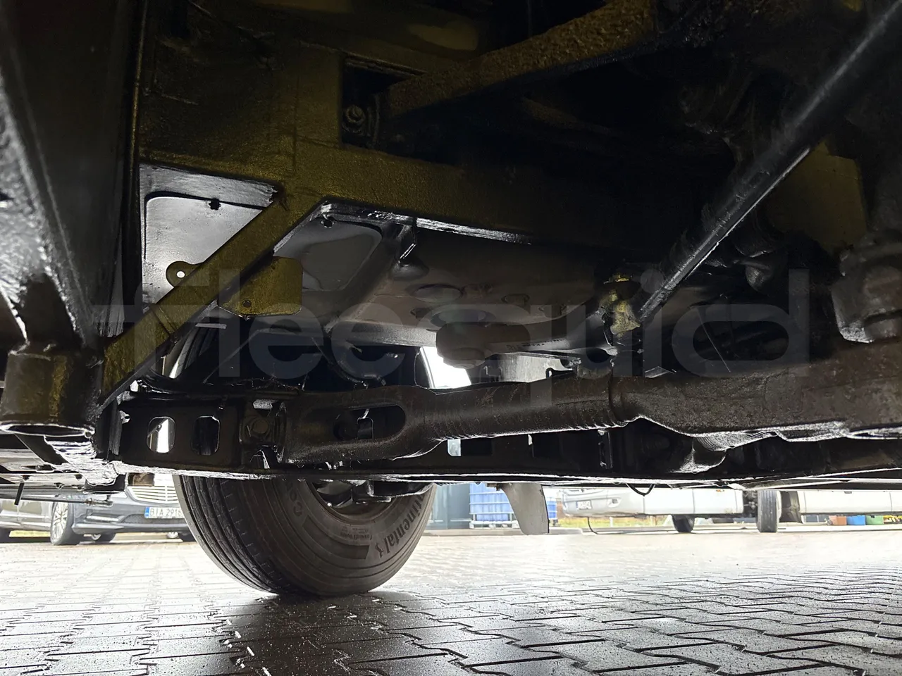 Mercedes-Benz Intouro E - Euro5 - 210kW - 13mt - front axle left side