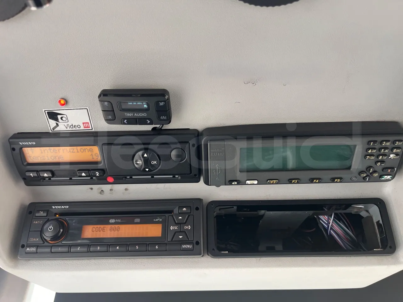 Volvo B4SC 7900  - Euro6 - 177kW - 12.134mt - radio accessories photo