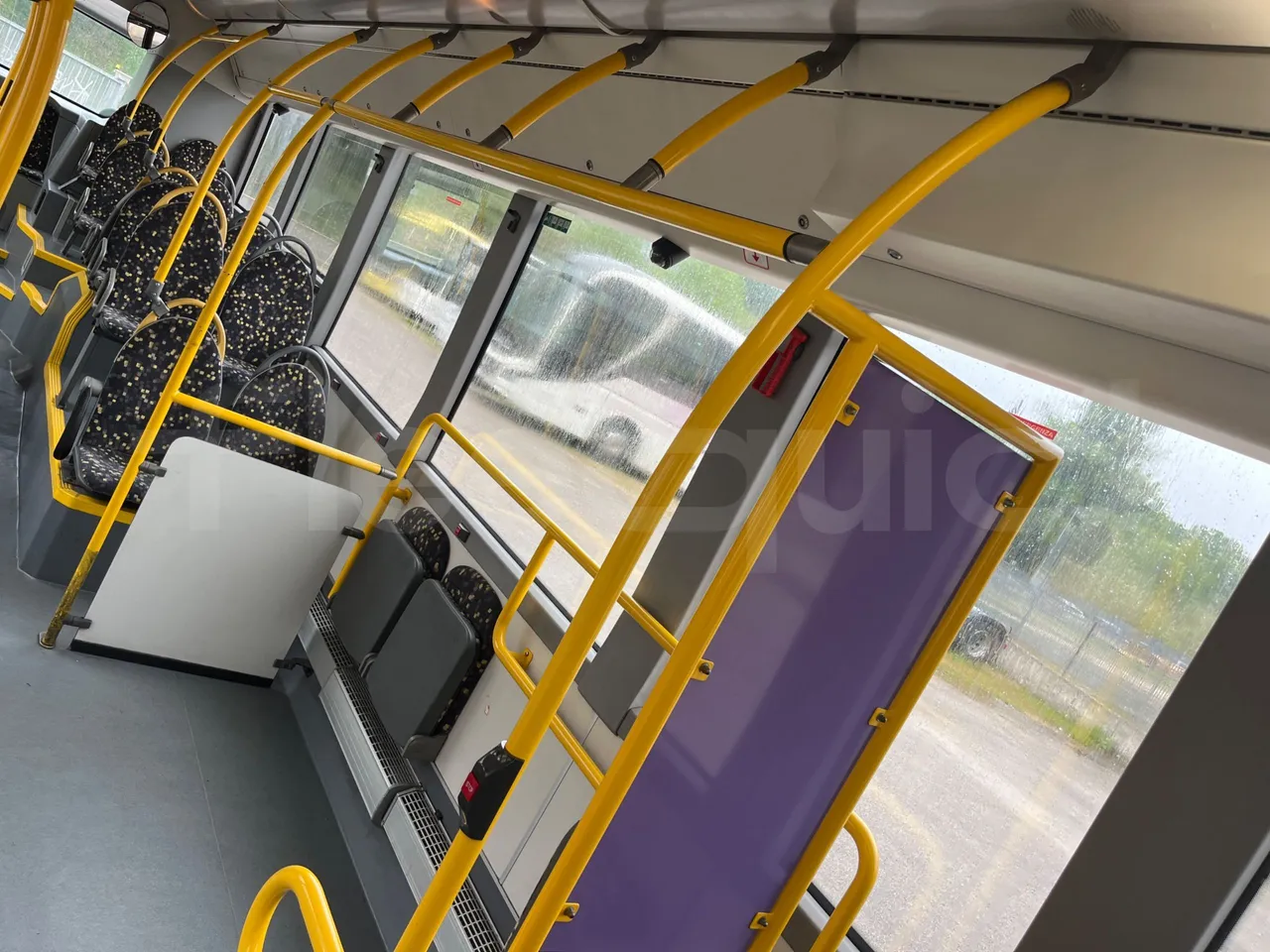 Volvo B4SC 7900  - Euro6 - 177kW - 12.134mt - usb charging detail
