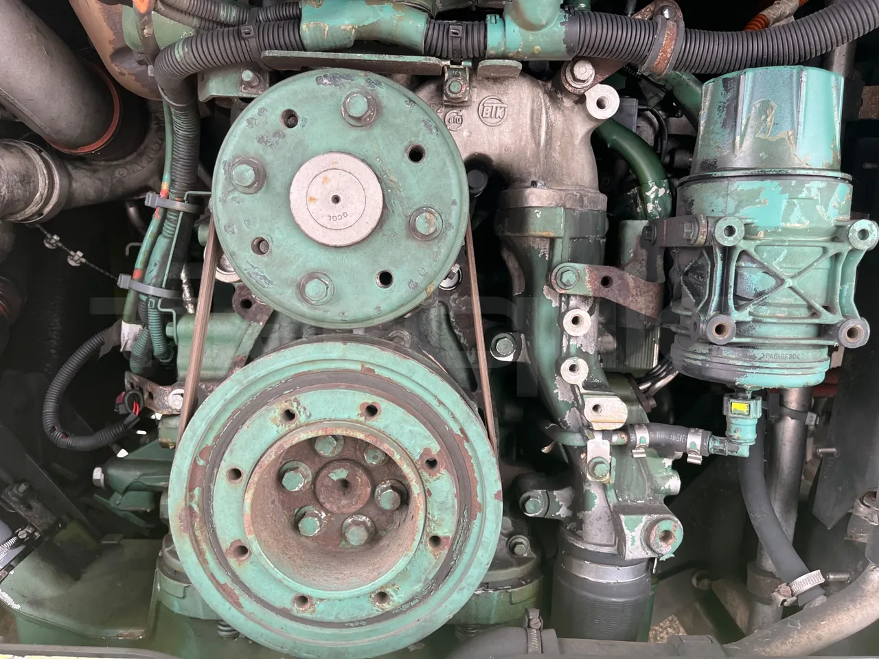 Volvo B4SC 7900  - Euro6 - 177kW - 12.134mt - air conditioning compressor