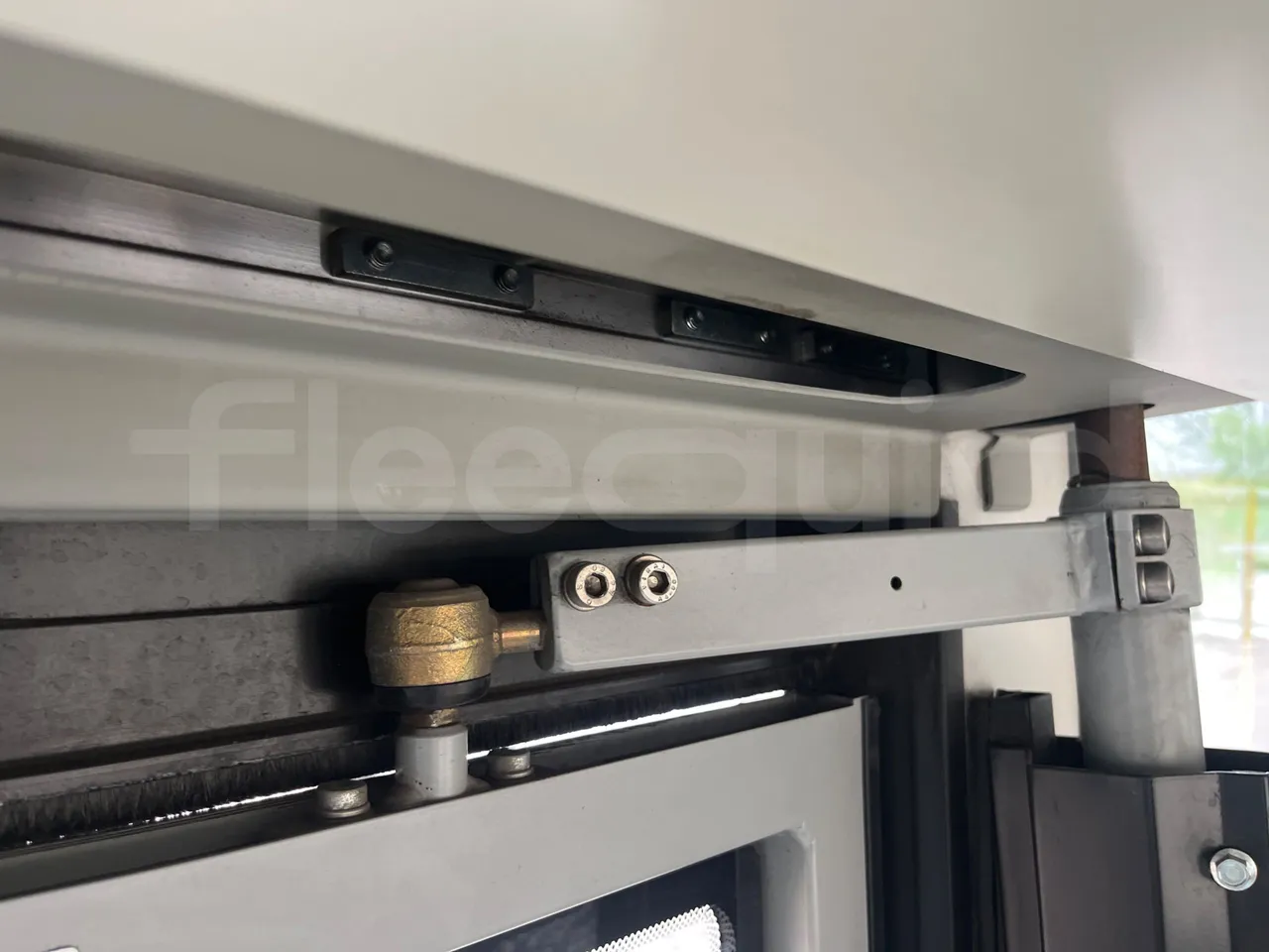 Volvo B4SC 7900  - Euro6 - 177kW - 12.134mt - door mechanism photo