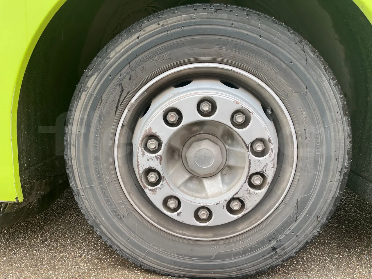 Volvo B4SC 7900  - Euro6 - 177kW - 12.134mt - front left tire measurements
