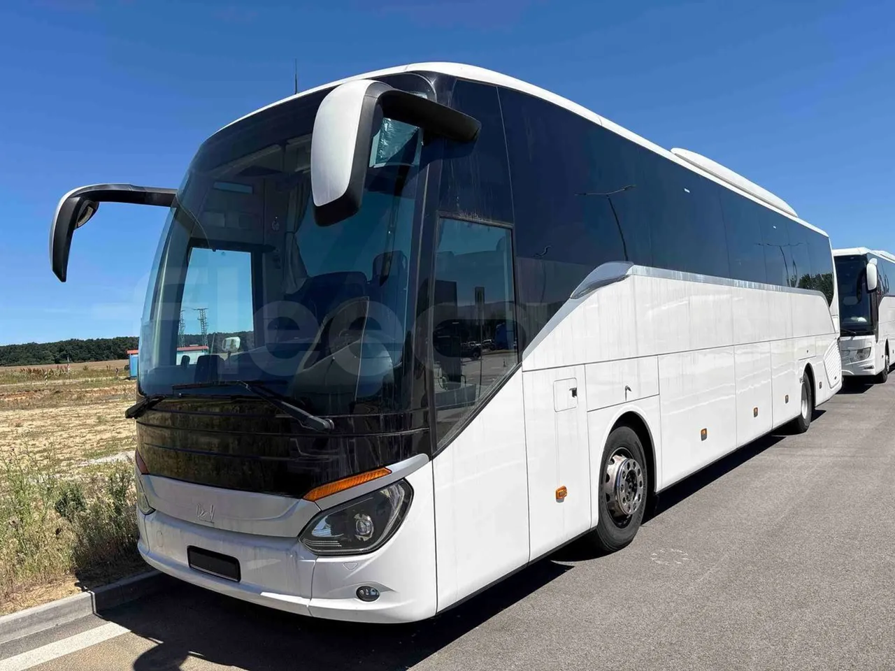 Setra S516 - 3/4 front left