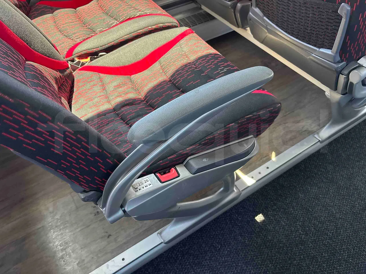 Setra S516 - armrest detail photo