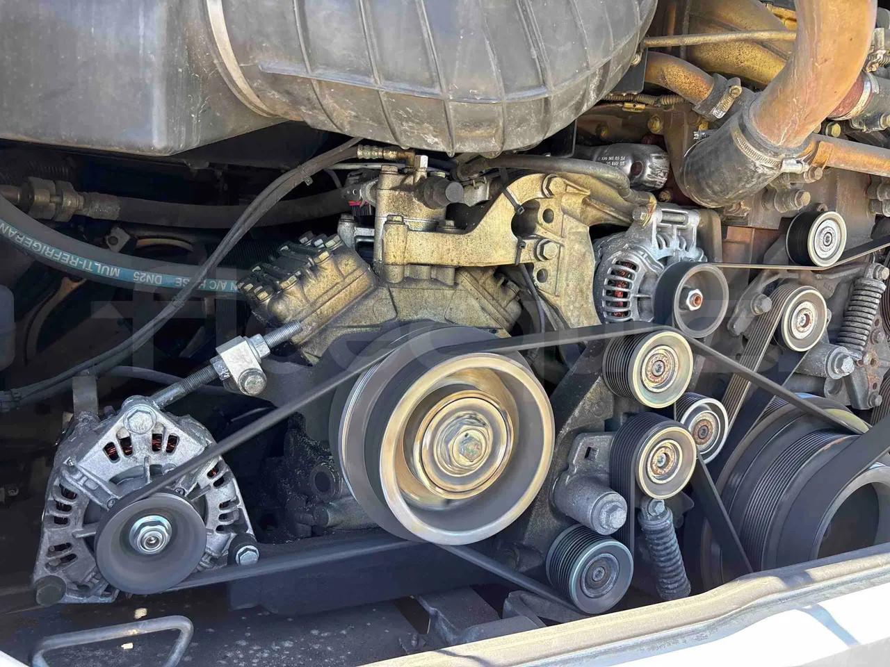 Setra S516 - air conditioning compressor